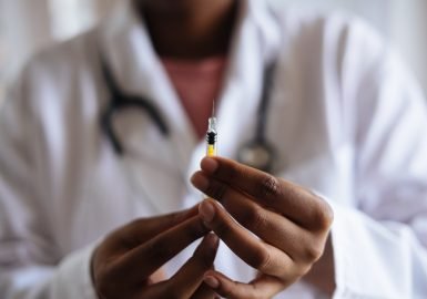 Relator nega pedido de moradores do DF para reduzir intervalo entre doses da vacina Pfizer