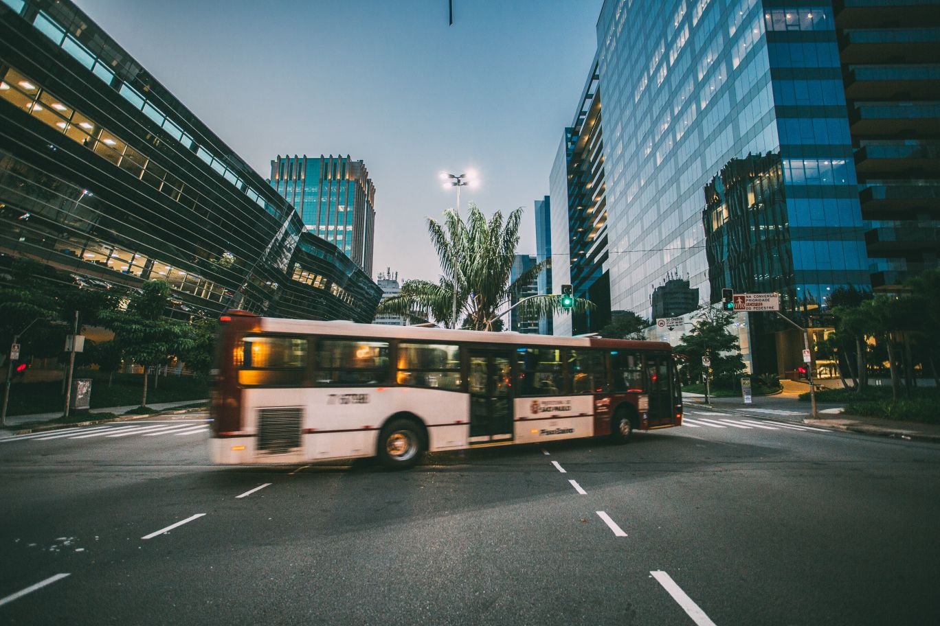 Prefeitura adia abertura da licitação dos terminais de ônibus da capital